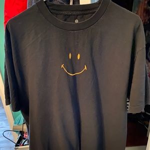 Black smiley London shirt